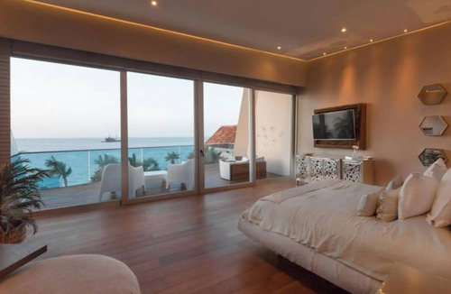 Zona Hotelera Villa | Luxurious beachfront House in Cancun