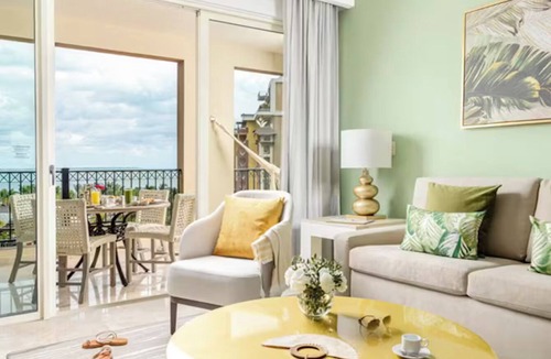 Puerto Juarez Condo | Luxurious Villa del Palmer condo in enchanting Cancún