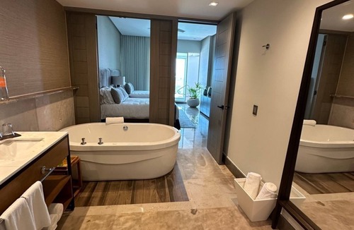 Centro Hotel | Luxury 2-bedroom touch true serenity in the waters of our Mayan Sanctuary