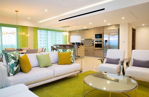 Punta Sam Apartment | Luxury 3 Bed, 3.5 Bath Hotel Penthouse Suite w/private Jacuzzi & ocean views