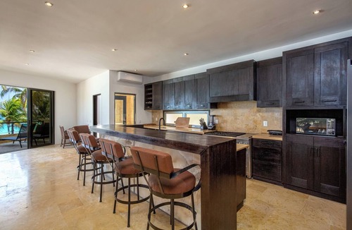 Xpu-Ha House | Luxury Beachfront 6-bedroom villa in wonderful Xpu Ha Beach with housekeeping