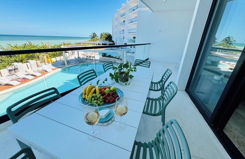 Dzemul Condo | Luxury Beachfront Beauty
