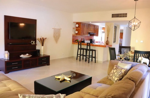 Playacar Condo | Luxury Condo Close to the beach,Tropical Setting,Garden Patio, Golf Club Nearby
