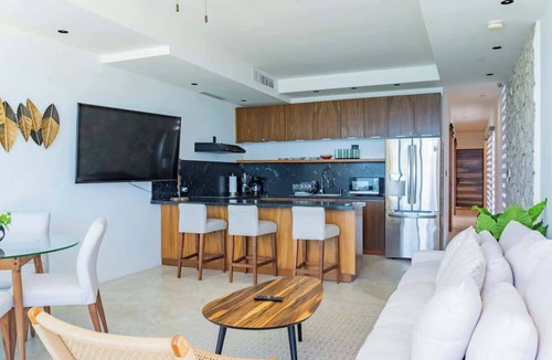 Colonia Meteorologico Apartment | Luxury Ocean View Condo
