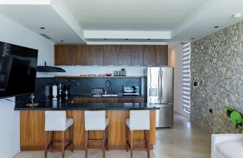 Colonia Meteorologico Apartment | Luxury Ocean View Condo
