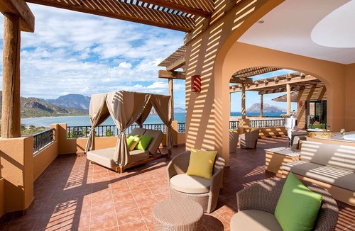 Loreto Villa | Luxury Oceanfront Escape in Loreto with Spectacular Golf & Views