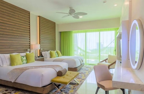 Playa Mujeres Hotel | Luxury Oceanfront Studio King Bed/Garza Blanca Cancun/Optional All-Inclusive
