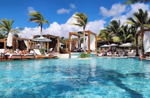 Ejidal House | Luxury Stay in Riviera Maya in one of the biggest Resorts in Mexico