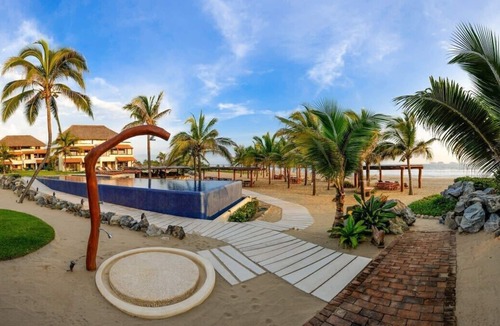 Zihuatanejo Villa | Luxury Villa con Alberca Privada en Las Palmas