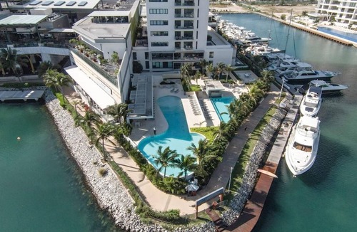 Zona Hotelera Villa | Luxury Waterfront Villa Puerto Cancun Marina