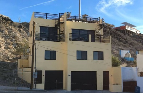El Puerto House | Malecon Retreat - 3BR/5BA