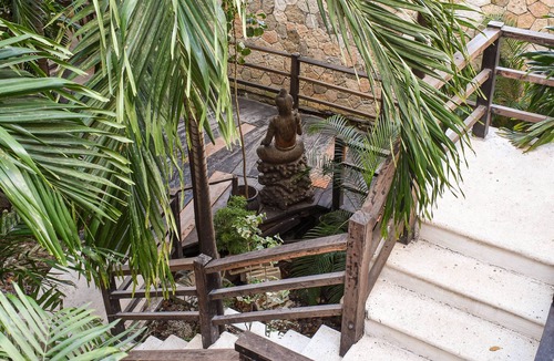 Centro Condo | Master Room on 5th, one block to the beach