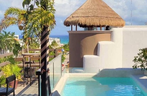 Downtown Hostel | Maui Hostel - Adults Only