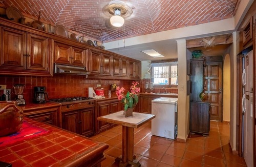 Punta Cancun Villa | Mexican Style House in the Hotel Zone w/Priv Pool