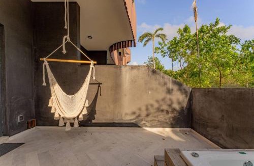 Playa Paraiso Apartment | Modern Design Sunny Vibes in Prime Amira District