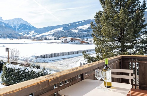 Valdaora di Mezzo Apartment | Modern "Hus Apartment - Nr. 3" with Balcony, Garden & Wi-Fi
