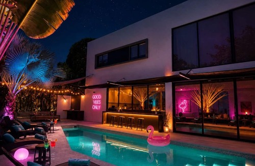 Playacar House | Modern villa in Playacar, 5 minutes from Quinta; ideal for families and groups of up to 24 people—shuttle service available