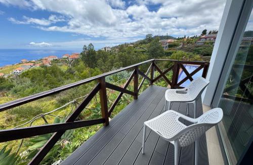 Estreito da Calheta House | ModuLAR