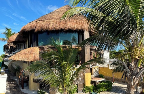 Playa del Secreto Villa | Beachfront 3 Bdrs.with Private Pool, sleeps 7- chef, kayaks, Wi-Fi, housekeeping