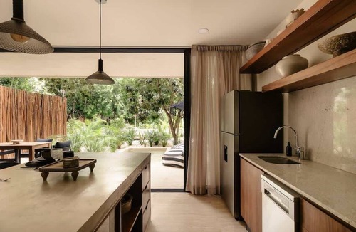 Playa Paraiso Apartment | Nahara Samasra Jungle Chic Near the Beach