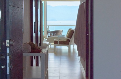 North Hotel Zone Condo | Newly remodel! Stunning Oceanfront High-Rise Condo With Breathtaking Views!