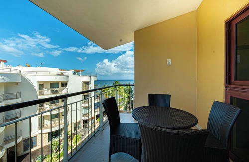 Centro Apartment | Nice Caribbean style apartment in beachfront condominium