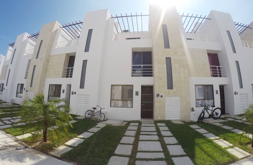 Playa del Carmen House | Nice House with Sports Club in Playa del Carmen - 5 minutes from beach