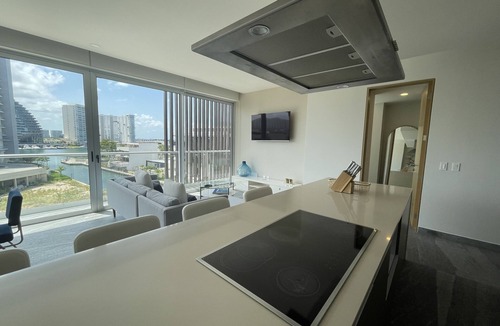 Zona Hotelera House | Nuevo Departamento con Playa Privada en Puerto Cancún
