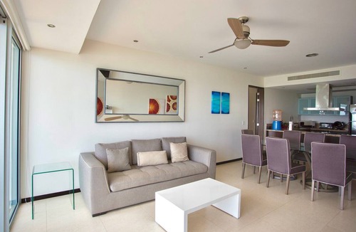 Cancun Apartment | Ocean view 3 bedroom condo! Infinity pool