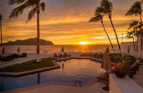 Las Gaviotas Hotel | Ocean View Beach Hotel