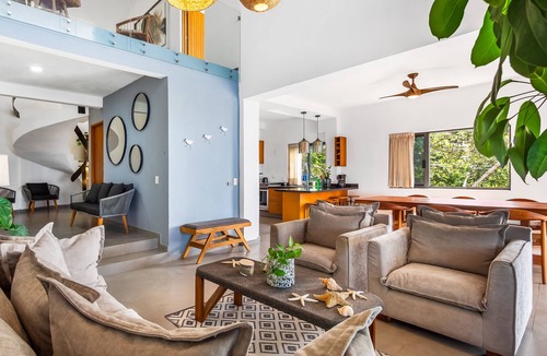 Conchas Chinas Condo | Ocean-view Conchas Chinas 3BR near beaches, dining, nightlife