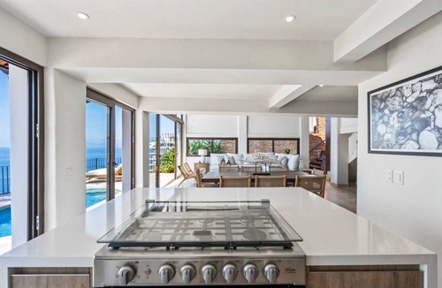 Conchas Chinas House | Ocean View Villa: Private Pool by Zona Romántica