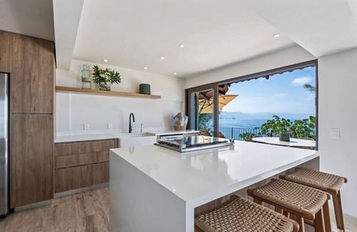 Conchas Chinas House | Ocean View Villa: Private Pool by Zona Romántica