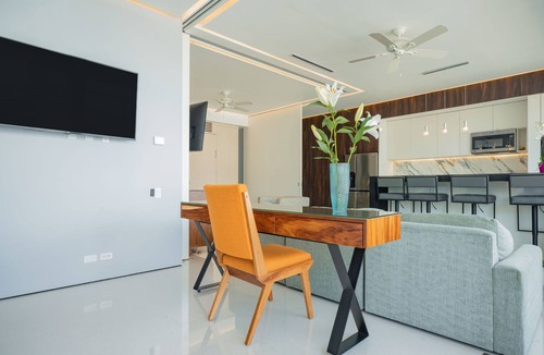 Emiliano Zapata Condo | Ocean views, 2 minute walk to 20 famous restaurants