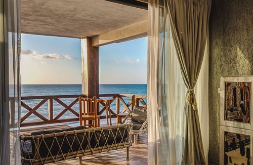 Zona Hotelera Hotel | Oceanfront Getaways Start Here Pool, Jacuzzi & Gym