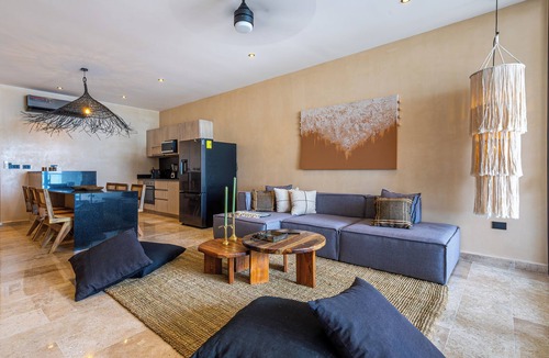 Soliman Bay Apartment | Oceanfront Luxury Condo in Bahia Soliman | Swimming Pool + Spectacular View