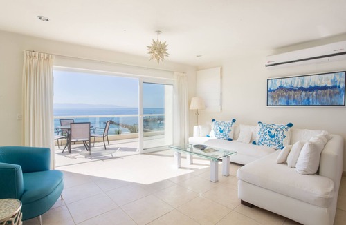 Emiliano Zapata Condo | OCEANFRONT PENTHOUSE, *BREATHTAKING VIEWS*