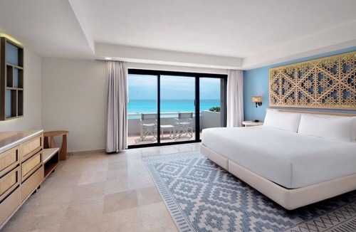 Zona Hotelera Resort | Oceanview 3-Room Suite w/Soaking Tub - Wyndham Grand Cancun