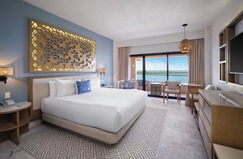 Zona Hotelera Resort | Oceanview 3-Room Suite w/Soaking Tub - Wyndham Grand Cancun