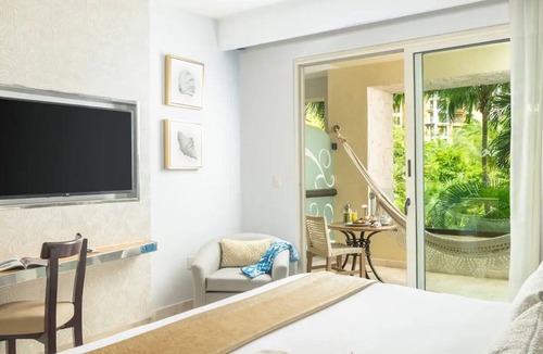 Punta Sam Resort | One Bedroom Suite - Villa del Palmar Cancun