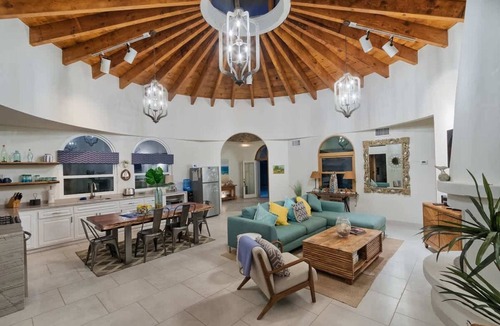 Las Conchas House | One of a Kind Beachfront Home Estrella del Mar
