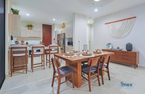 Playa del Carmen House | Palmara Gated Community, Pool, Paddle Court & Gym