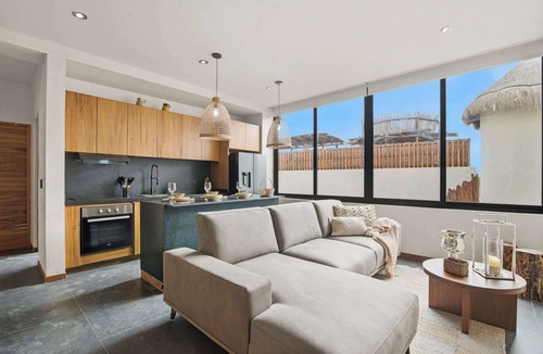 Playa Paraiso Apartment | Penthouse with Rooftop Plunge Pool - Distant Ocean