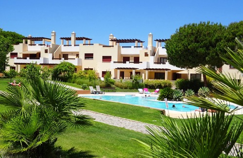 Quarteira Villa | PERFECTLY LOCATED 4 BED VILLA ON A 5 STAR SPA & GOLF RESORT IN VILAMOURA