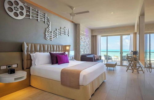 Costa Mujeres Resort | Planet Hollywood Cancun Adult Scene by Royalton, An Autograph Collection® All-Inclusive Resort - Adults Only
