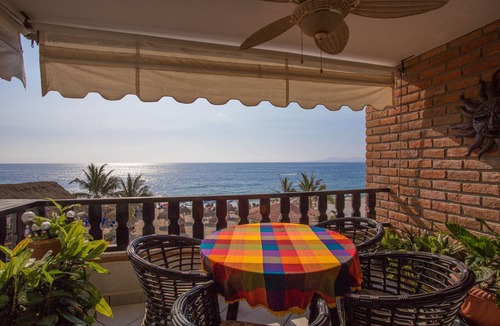 Amapas Condo | Playa Bonita Casa de los Abuelos located on Los Muertos Beach 2BD Condo for rent