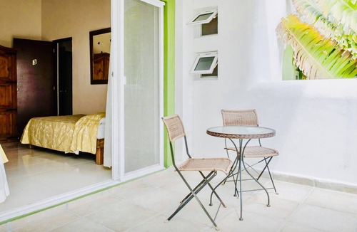 Playacar Bed & Breakfast | Playacar Deluxe Comfort Balcony Room With Swimming Pool Air Conditioning & Park