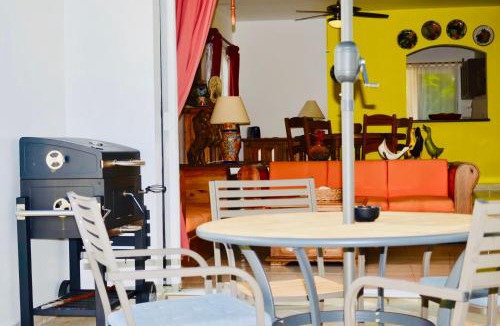 Playacar House | Playacar - Executive Budget Room With Swimming Pool Air Conditioning and Parking