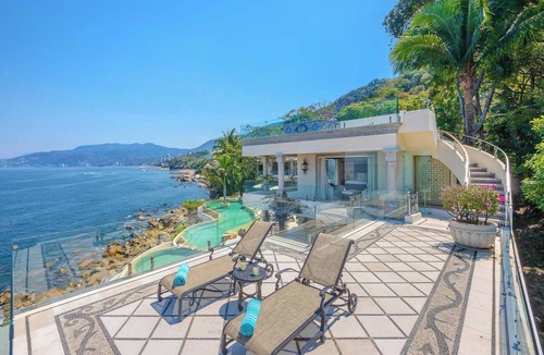 South Shore Hotel Area Villa | Please Inquire Before Booking – Luxury Villa