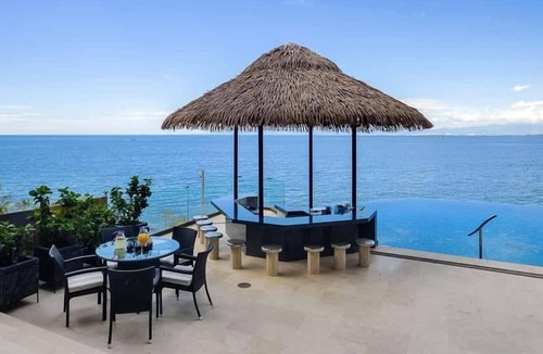 South Shore Hotel Area Villa | Please Inquire Before Booking – Luxury Villa